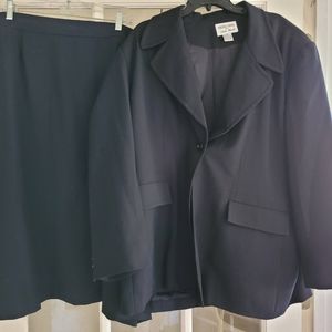Focus size 26w Suit